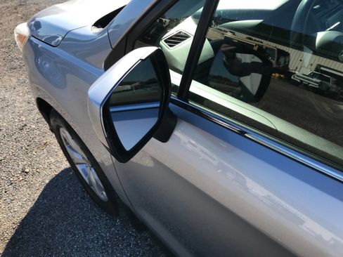 Used 2014 Subaru Forester 2.5i Limited image 22