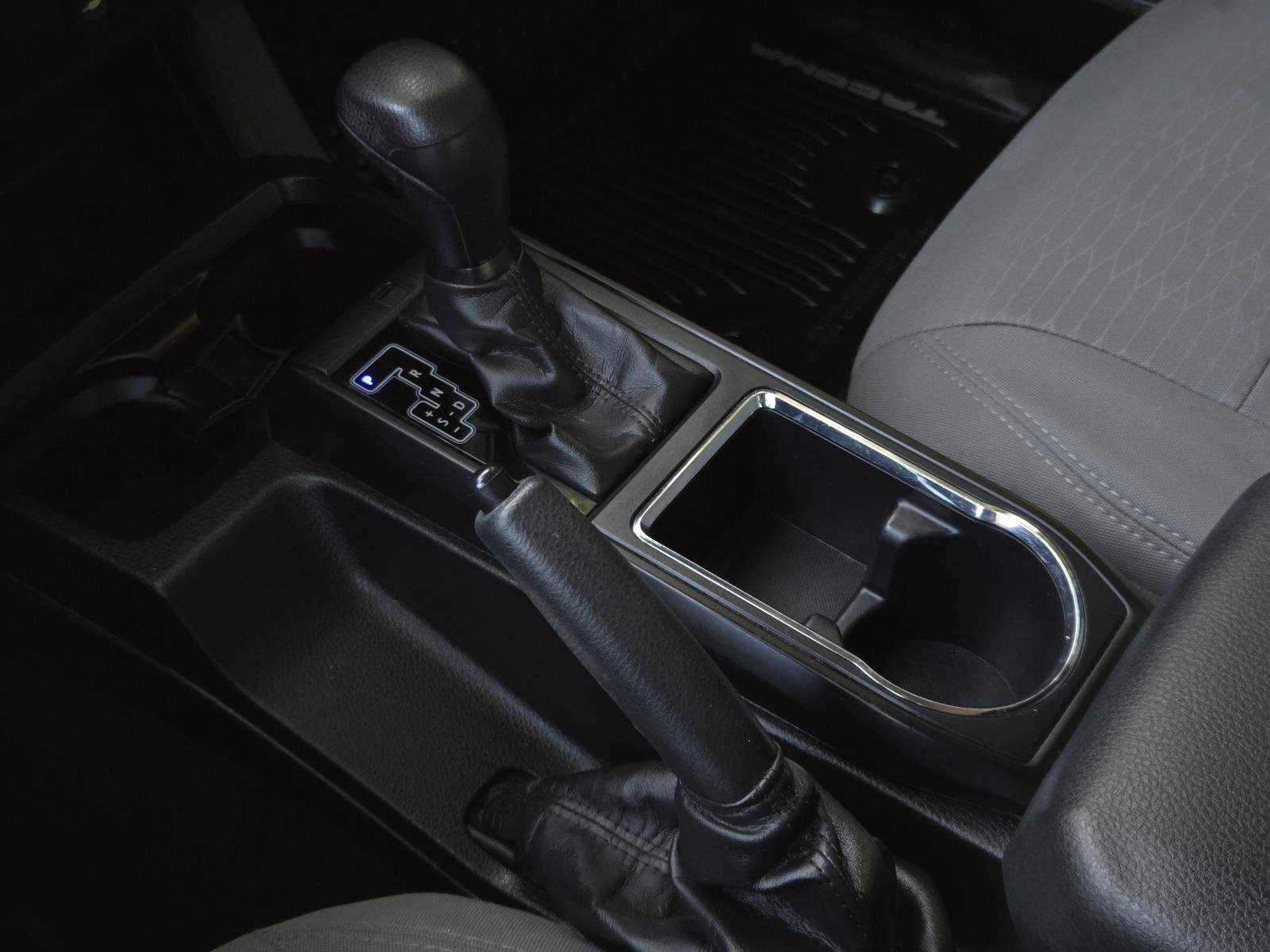 Used 2018 Toyota Tacoma SR RWD image 26