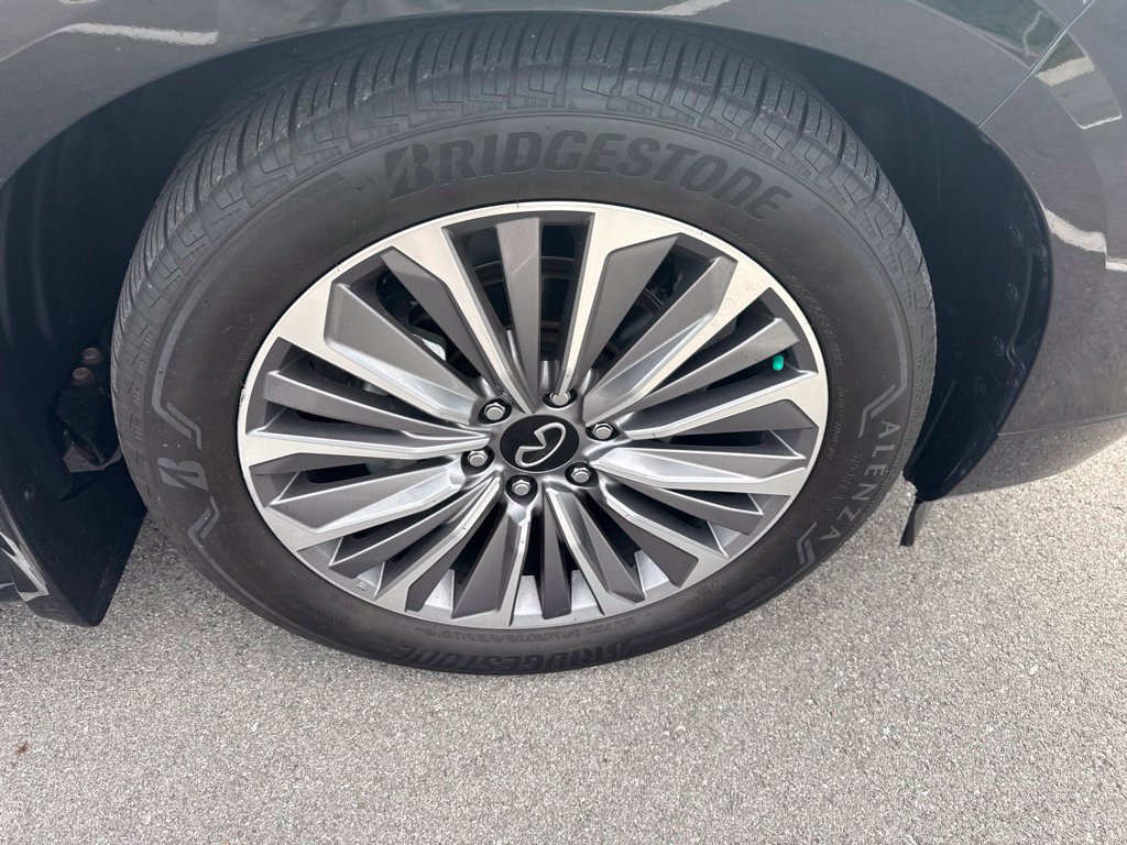 Used 2025 INFINITI QX80 Sensory w/ Exterior Package AWD/4WD image 12
