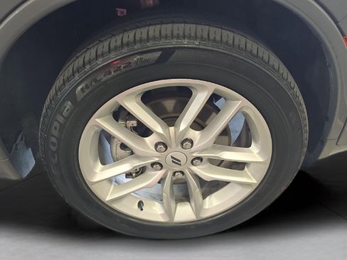 Used 2025 Dodge Durango GT AWD/4WD image 25