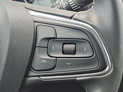 Used 2022 Buick Encore GX Select w/ Sport Touring Package FWD image 23