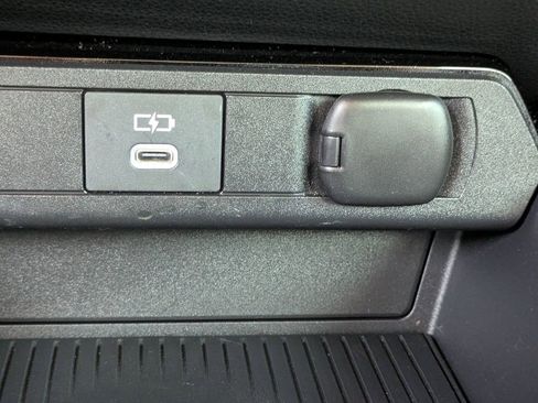 Certified 2023 Toyota Prius XLE image 19