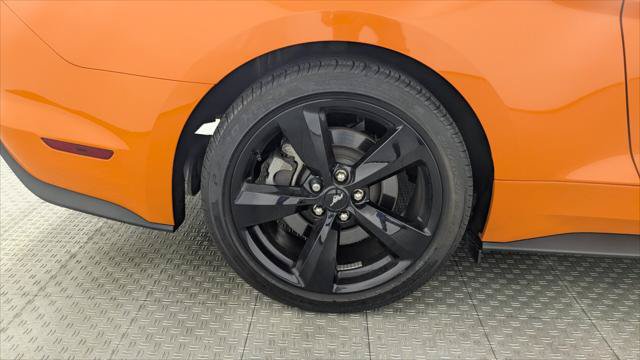 Used 2021 Ford Mustang GT Premium w/ Equipment Group 401A RWD image 28