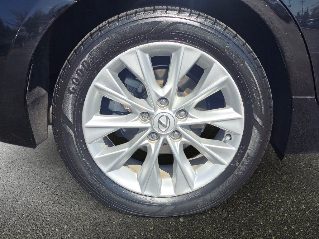 Used 2015 Lexus ES 300h w/ Navigation System Package FWD image 36