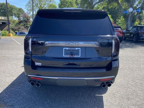 Used 2023 GMC Yukon Denali Ultimate AWD/4WD image 5