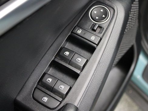 Used 2024 Kia Seltos S FWD image 15
