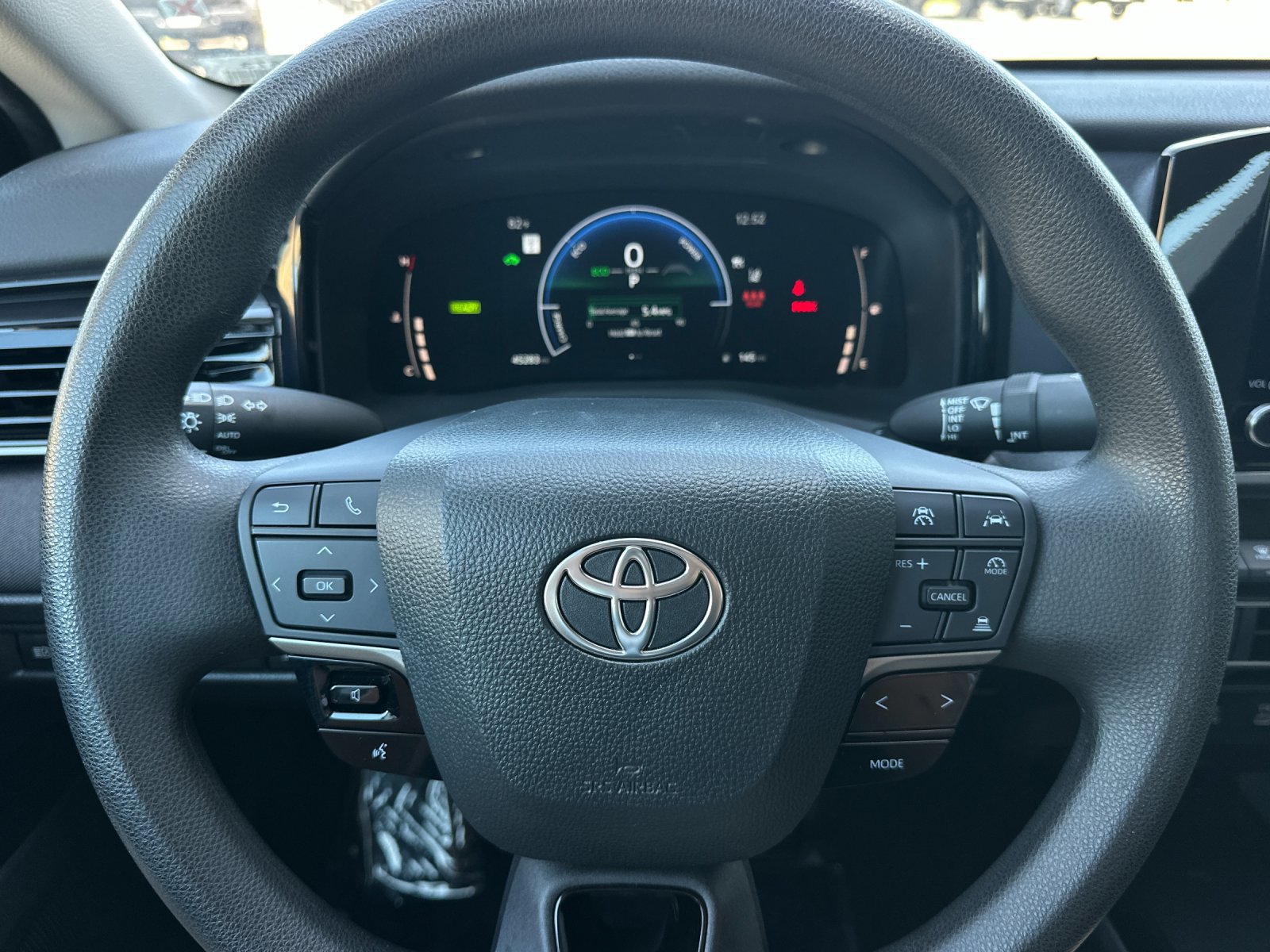 Used 2025 Toyota Camry LE FWD image 20