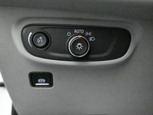 Used 2018 GMC Terrain SLE AWD/4WD image 13