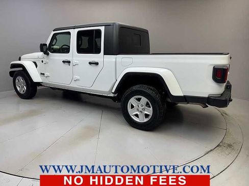Used 2023 Jeep Gladiator Sport image 3