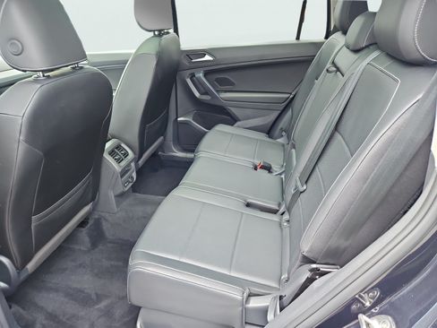 Used 2021 Volkswagen Tiguan SE w/ Panoramic Sunroof Package AWD/4WD image 31