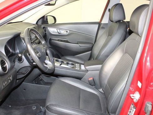 Used 2021 Hyundai Kona Limited w/ Cargo Package FWD image 14