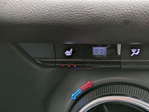 Used 2022 Chevrolet Blazer LT image 5