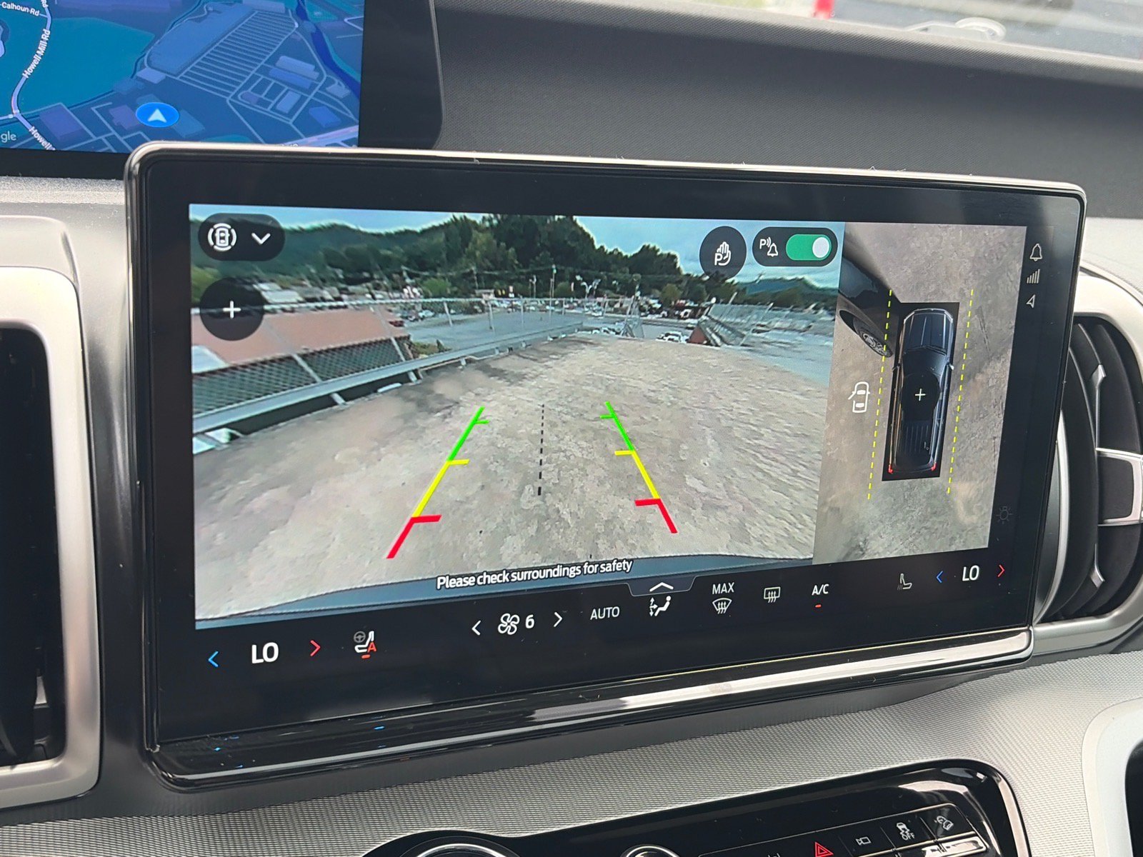 Certified 2025 Ford Expedition Active AWD/4WD image 9