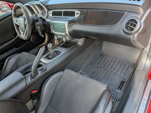 Used 2015 Chevrolet Camaro SS w/ SS Performance Package RWD image 21