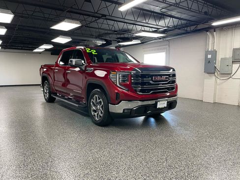 Used 2022 GMC Sierra 1500 SLT w/ SLT Premium Plus Package AWD/4WD image 5