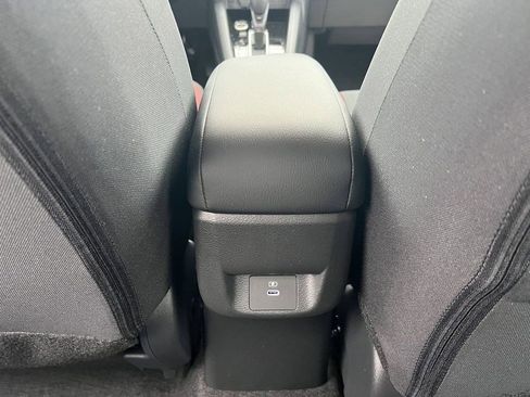Used 2025 Nissan Versa SR w/ Trunk Package FWD image 29