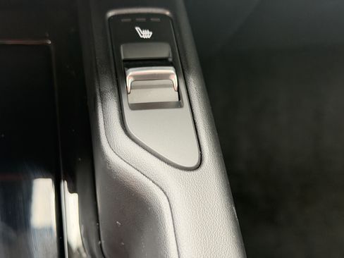 Certified 2024 Kia Telluride S FWD image 24