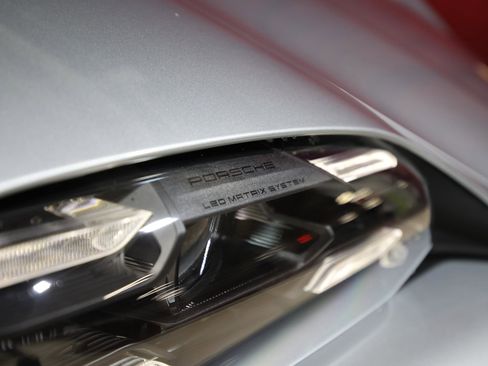 Used 2023 Porsche Taycan GTS image 34