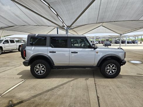 Used 2024 Ford Bronco Badlands AWD/4WD image 4