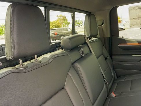 New 2026 GMC Sierra 1500 Denali w/ Denali Reserve Package AWD/4WD image 14