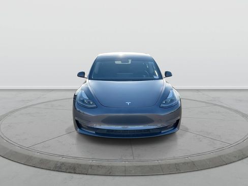 Used 2023 Tesla Model 3 Standard Range RWD image 3