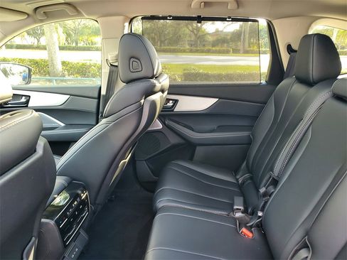 Used 2025 Acura MDX w/ Technology Package image 12