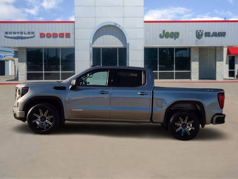 Used 2023 GMC Sierra 1500 Elevation w/ LPO, Elevation Black Package image 3