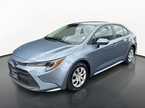 Used 2023 Toyota Corolla LE FWD image 7