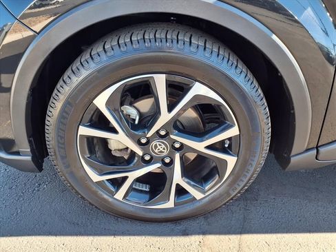 Used 2021 Toyota C-HR XLE image 15