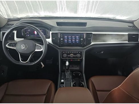 Used 2022 Volkswagen Atlas SE w/ Panoramic Sunroof Package image 13