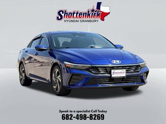 Used 2024 Hyundai Elantra SEL w/ Convenience Package FWD video 3