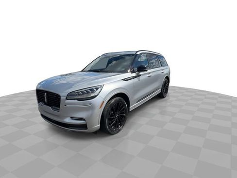 Used 2023 Lincoln Aviator Reserve w/ Equipment Group 201A AWD/4WD image 5