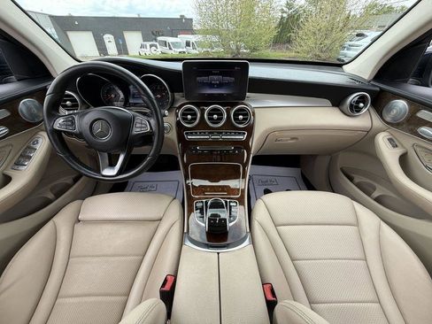 Used 2018 Mercedes-Benz GLC 300 4MATIC w/ Multimedia Package image 28