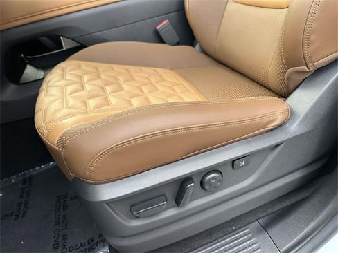 New 2025 Nissan Armada Platinum Reserve image 15