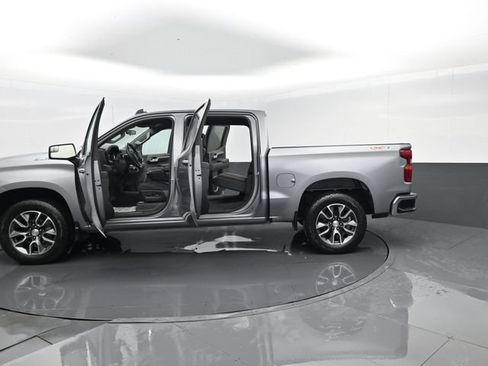 Used 2024 Chevrolet Silverado 1500 LT AWD/4WD image 30