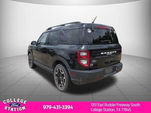 Certified 2023 Ford Bronco Sport Outer Banks w/ Tech Package AWD/4WD image 4