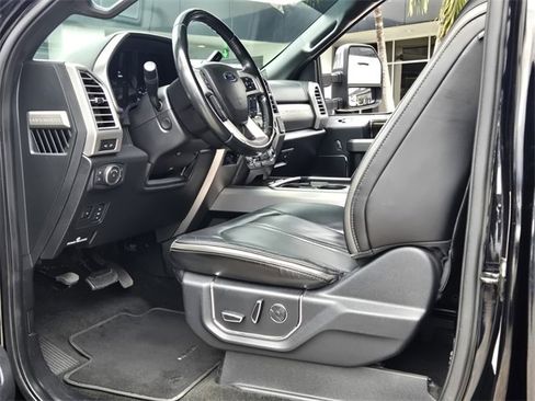 Used 2017 Ford F350 Platinum w/ Platinum Ultimate Package image 14