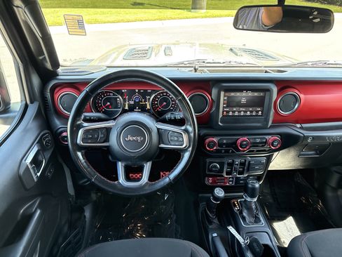 Used 2021 Jeep Wrangler Unlimited Rubicon AWD/4WD image 18