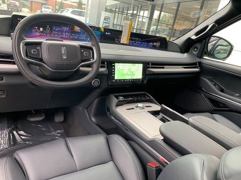 New 2026 Lincoln Navigator Reserve w/ Jet Appearance Package AWD/4WD image 25