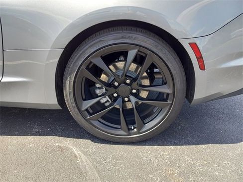 Used 2023 Chevrolet Camaro LT w/ Technology Package image 10