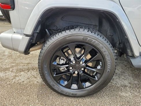 Used 2021 Jeep Wrangler Unlimited Sahara image 20