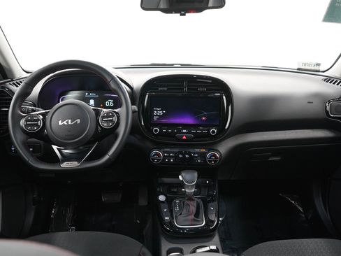 Used 2024 Kia Soul GT-Line w/ GT-Line Technology Package FWD image 15