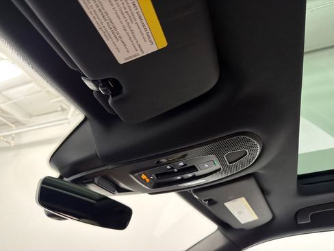 Used 2024 Porsche Cayenne S image 37