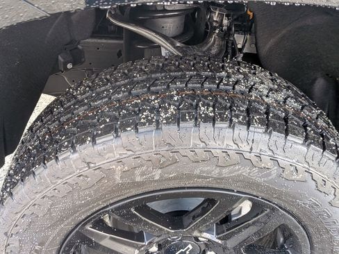 New 2026 Chevrolet Silverado 1500 LT Trail Boss w/ Convenience Package II AWD/4WD image 12