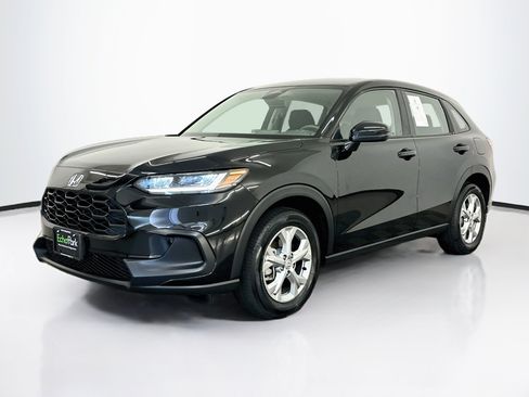 Used 2025 Honda HR-V LX image 3