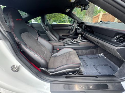 Used 2022 Porsche 911 GT3 RWD image 50