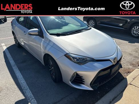 Used 2019 Toyota Corolla SE image 1
