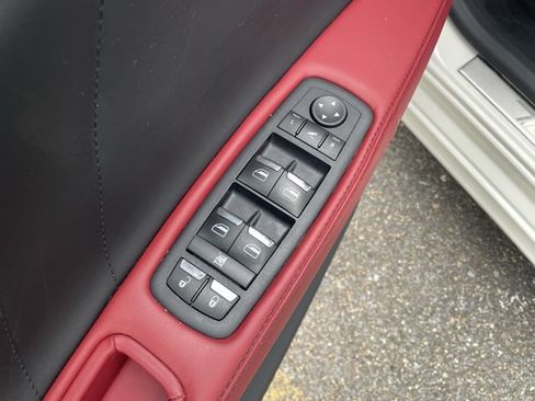 Used 2023 Maserati Ghibli Modena Q4 image 18