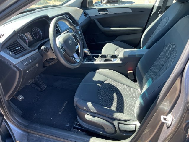 Used 2018 Hyundai Sonata SE FWD image 2