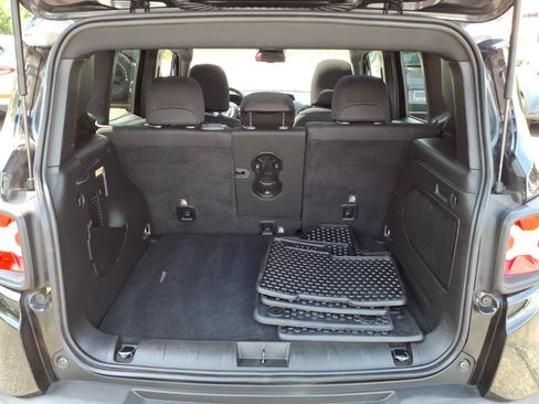 Certified 2022 Jeep Renegade Altitude w/ Sun/Sound Group AWD/4WD image 11